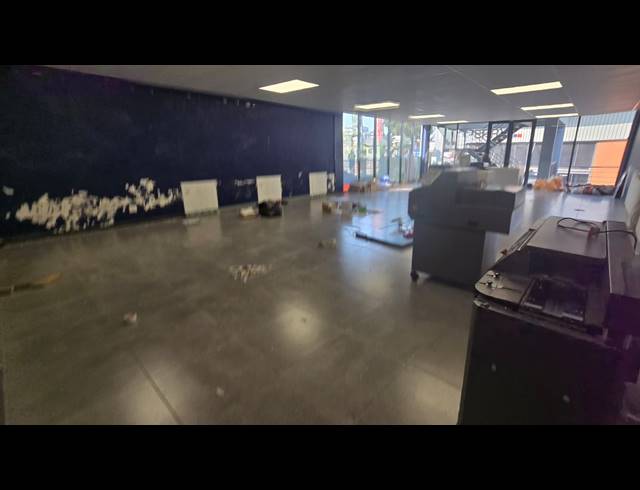 320M² BUILDING TO LET IN BALLITO DISTRICT